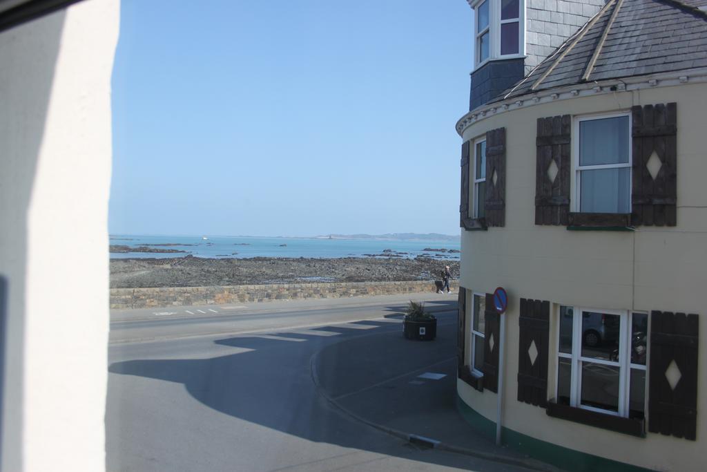 St Georges Guest House Saint Peter Port Oda fotoğraf