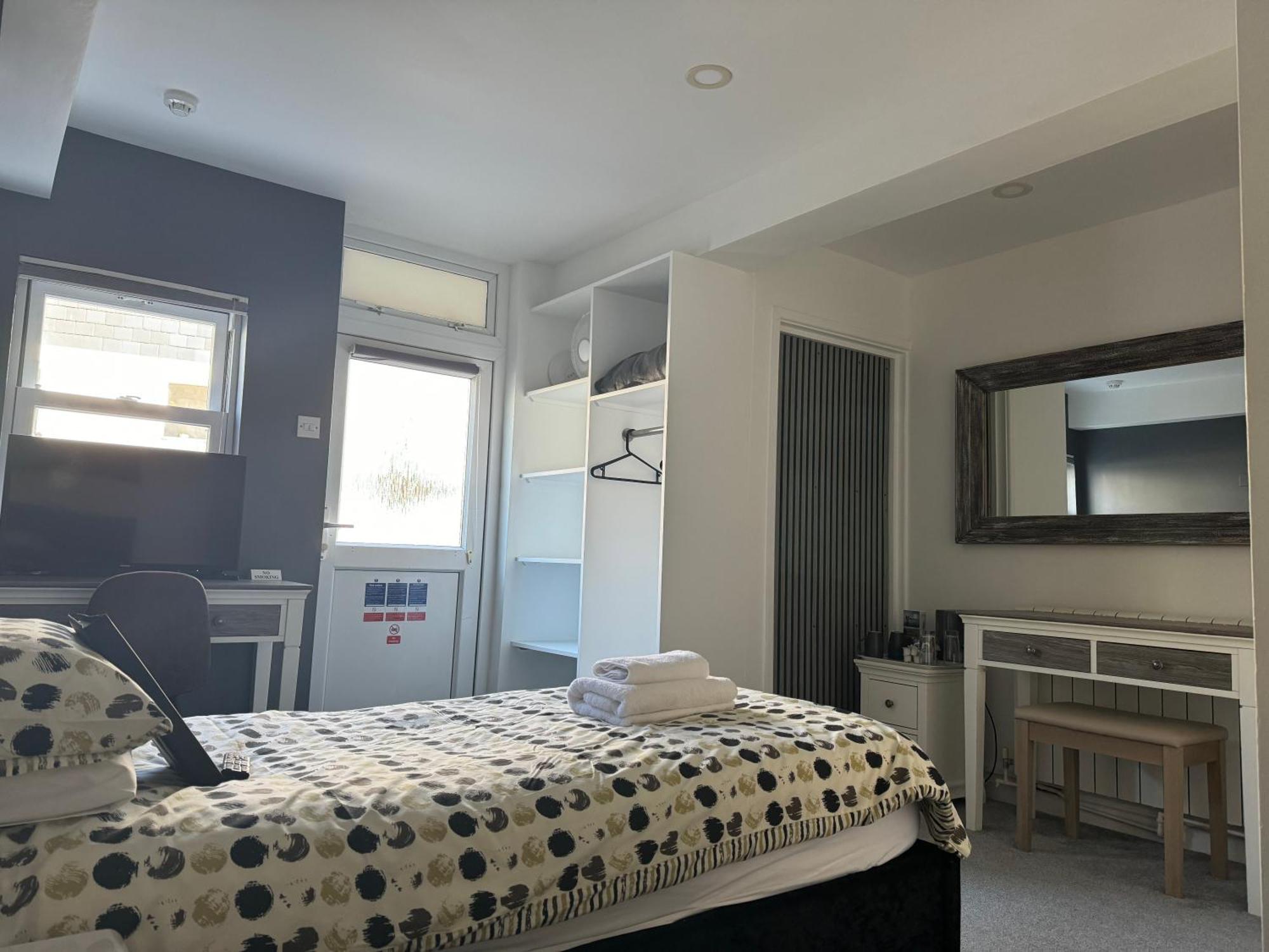 St Georges Guest House Saint Peter Port Dış mekan fotoğraf